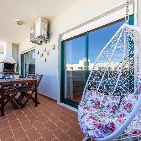 Oceanterracepool, 2m Walk Armacao de Pera